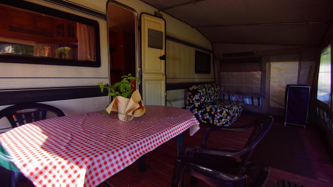 מלון יאסטארניה Sonata Camp מראה חיצוני תמונה
