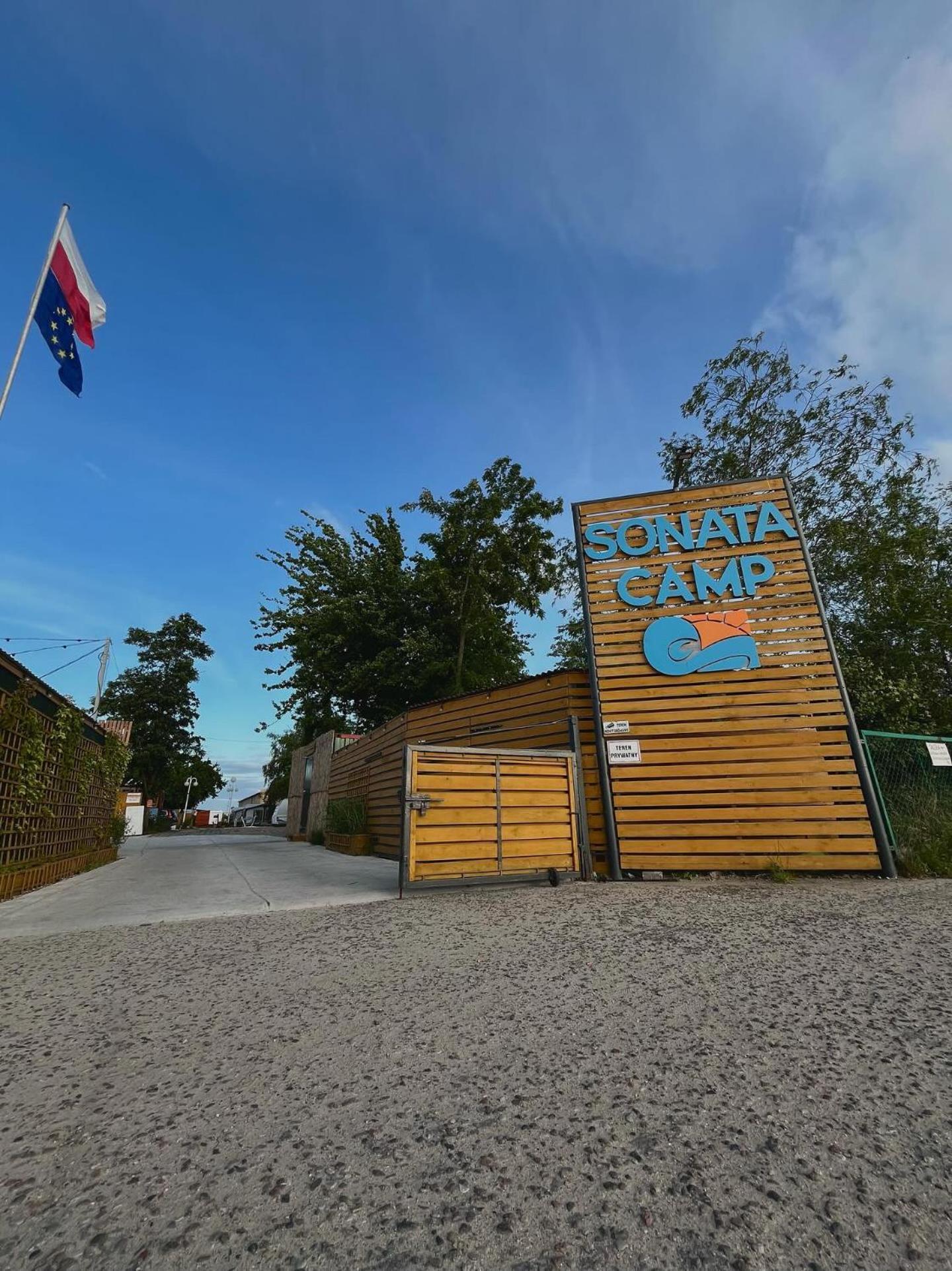 מלון יאסטארניה Sonata Camp מראה חיצוני תמונה